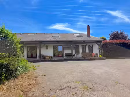 maison/ peb d / avec hangar de 150 m² : une opportunité rare