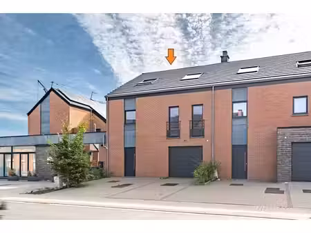 magnifique maison neuve 3-5ch avec garage et jardin!