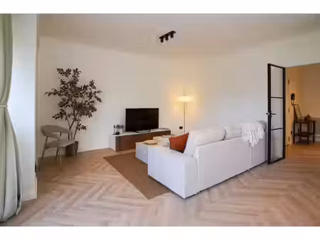 appartement 2ch remis à neuf – quartier bois de la cambre