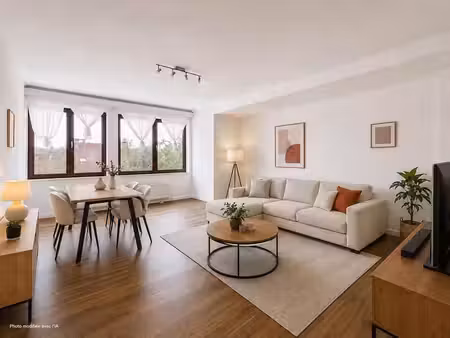lumineux appartement 3 chambres entièrement rénové
