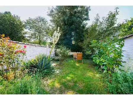 parc astrid - beau rez de jardin