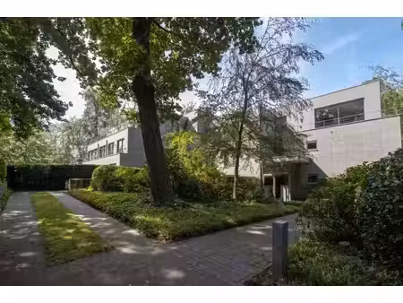 uccle  superbe penthouse avec spacieuse terrasse - piscine