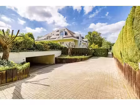 prestigieux duplex ±290m² - avenue van bever  uccle
