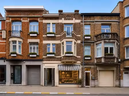 vanderkindere – immeuble mixte de caractère a renover