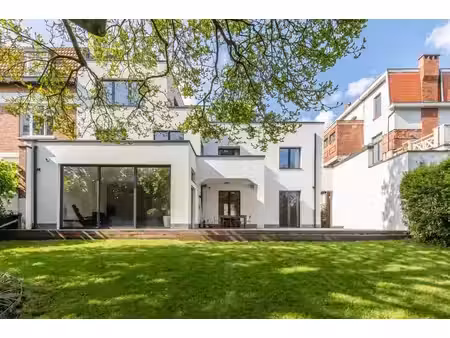 stockel - superbe villa moderne 3 façades  terrain de 7 ares