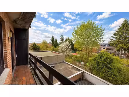 haren limite evere : 2ch terrasse parking petite copro