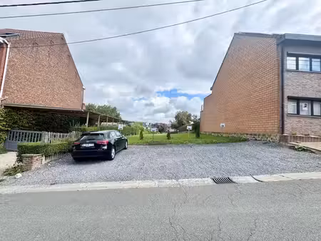 beau terrain pour maison 3 façades