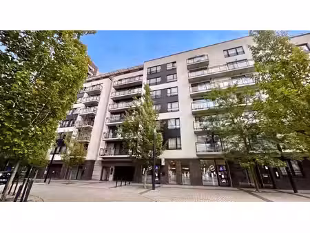 studio +- 37 m2 avec cave et parking