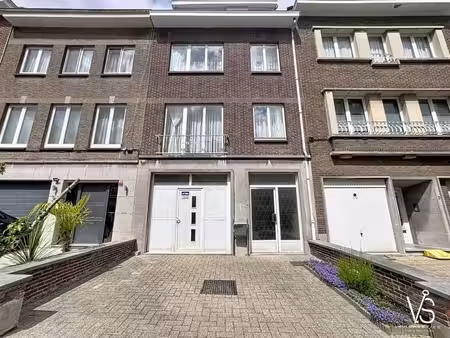 ravissante maison 3 chambres avec terrasse et jardin!