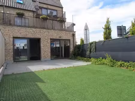 appartement au rez-de-chaussée spacieux et lumineux de 133 m