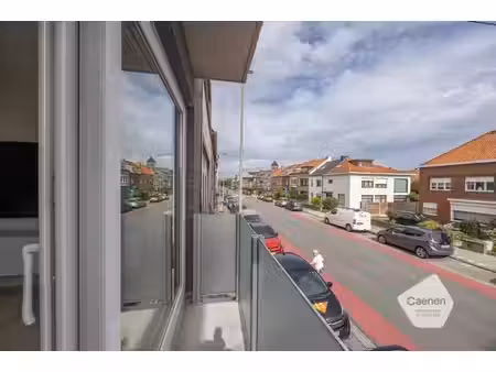 3 slaapkamerappartement met terras nabij strand van ooste...