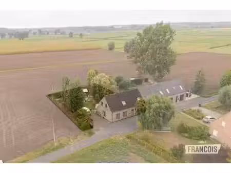 maison semi-mitoyenne prête à emménager avec garage et vue …