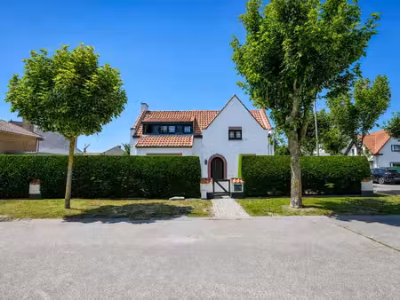 charmante villa op residentiële locatie vlakbij het comme...