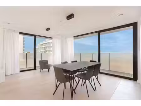 appartement-service lumineux avec vue dégagée sur la mer  la