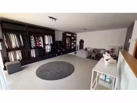 bel appartement dans petite résidence calme
