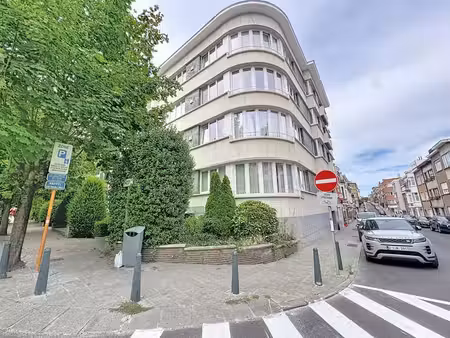 spacieux appartement 2 chambres avec balcon