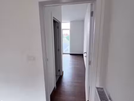 superbe appartement rénové de 60 m² à auderghem