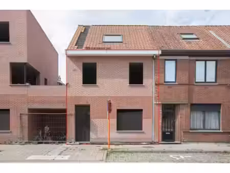 lot 2: maison neuve a l’etat de gros œuvre