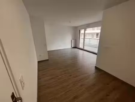 location appartement 3 pièces 61 m² à montreuil (93100)  1 450 €