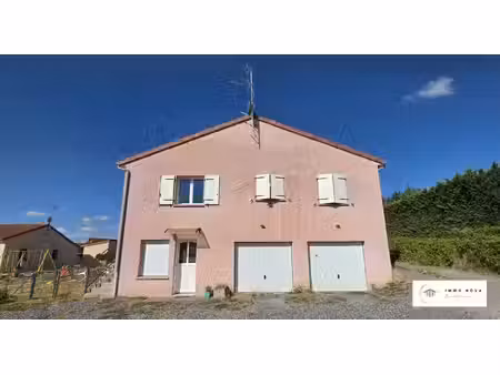 ensemble immobilier avec 3 appartements sur grande parcelle constructible