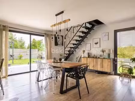 vente maison piscine à briollay (49125) : à vendre piscine / 102m² briollay