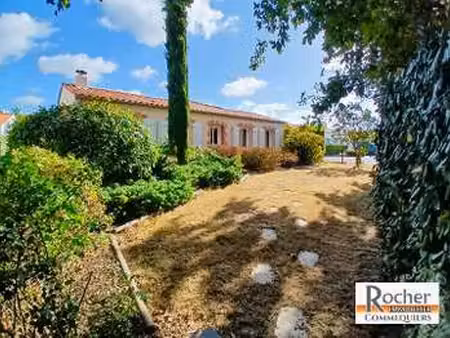 vente maison à coëx (85220) : à vendre / 120m² coëx