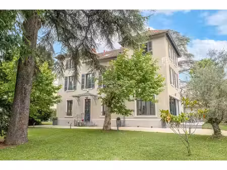 maison de luxe à vendre à caluire-et-cuire