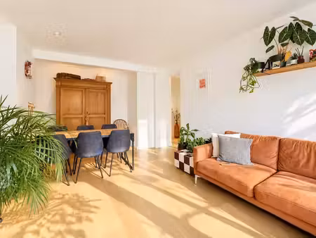 appartement 2 chambres  rénové  ce conforme  etterbeek