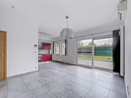 joli appartement 1 chambre avec jardin et parking