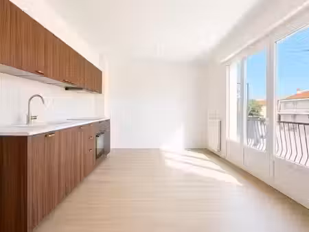 vente appartement 4 pièces 67 m² à les sables-d'olonne (85100)  222 640 €