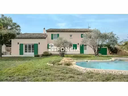 entraigues sur la sorgue maison 220 m² avec piscine 2800 m² de terrain