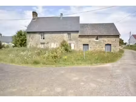 maison en pierre à rénover – fort potentiel d’environ 200 m² – saint-brice-de-landelles 50