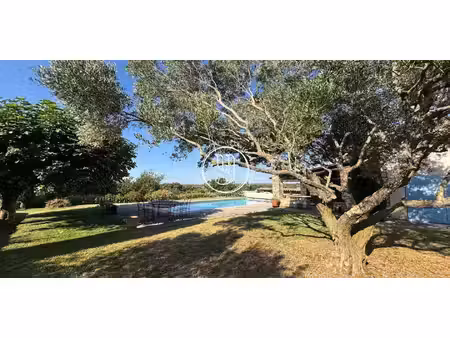 maison avec piscine et terrasse uzès (30)