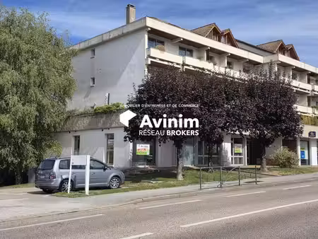 vente commerce oyonnax 01100 50m² à 305m²
