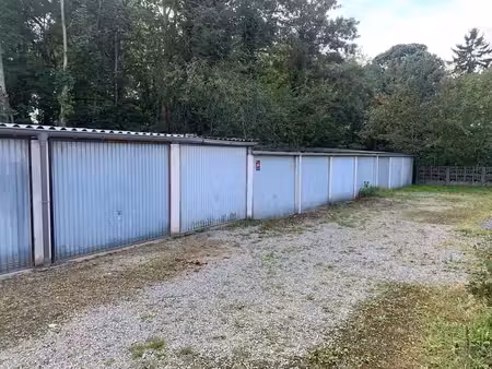 achterin gelegen garagebox nabij het provinciaal recreati...
