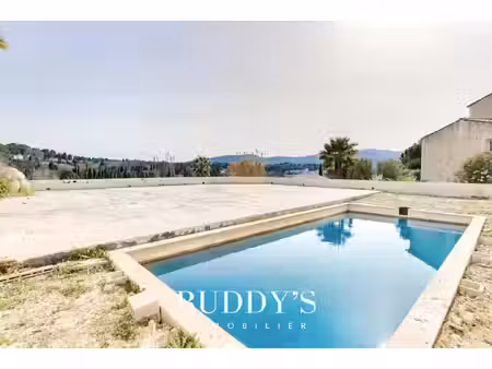 villa de luxe à vendre dans le quartier les camoins