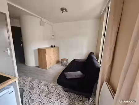 studio meublé 16m²