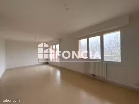 appartement 2 pièces 64 m²