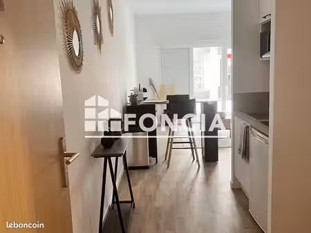 studio 1 pièce 25 m²