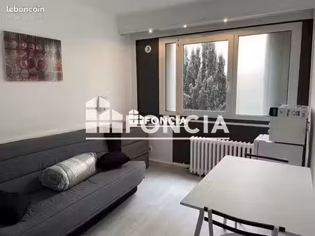appartement 1 pièce 12 m²
