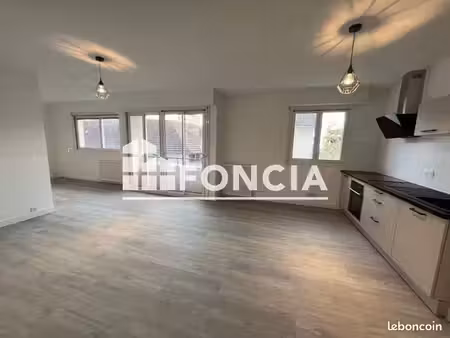 appartement 3 pièces 81 m²