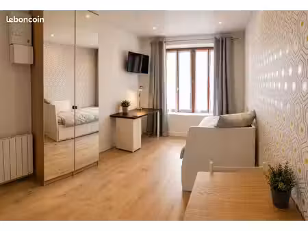 studio moderne & confort pontoise à 200m de la gare