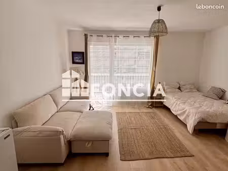 studio 1 pièce 26 m²