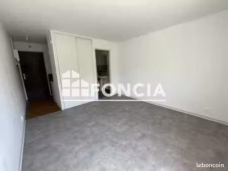 studio 1 pièce 19 m²