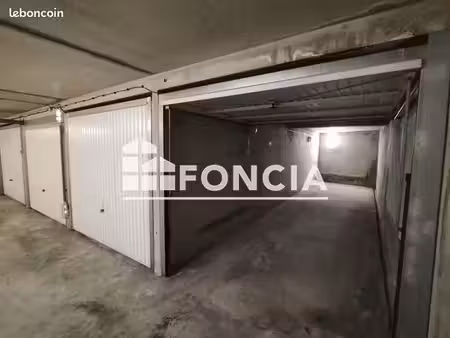 parking la londe les maures