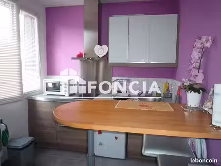 studio 1 pièce 28 m²