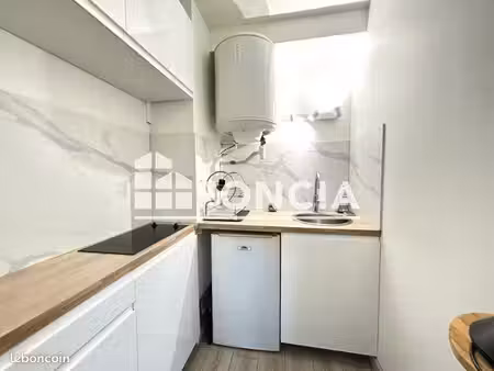 studio 1 pièce 16 m²