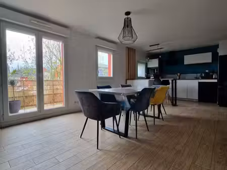 a louer - t3 de 63 m² avec balcon de 7 m² & 2 places de parking – beuvry