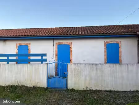 loue t2 45 m2 + terrasse et parking rez de jardin