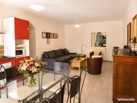 appartement meublé 3 chambres avec piscine – location octobre à avril – montblanc